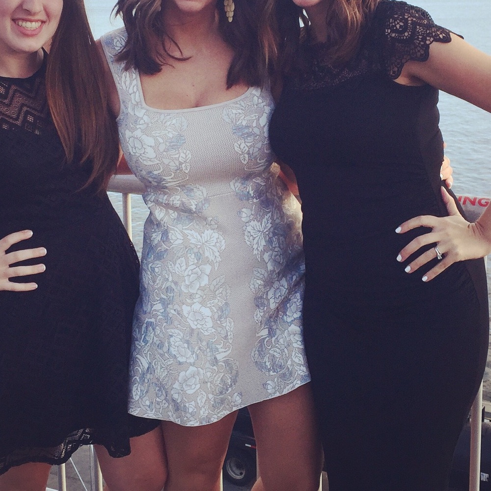 BCBG MAXAZRIA dress size M